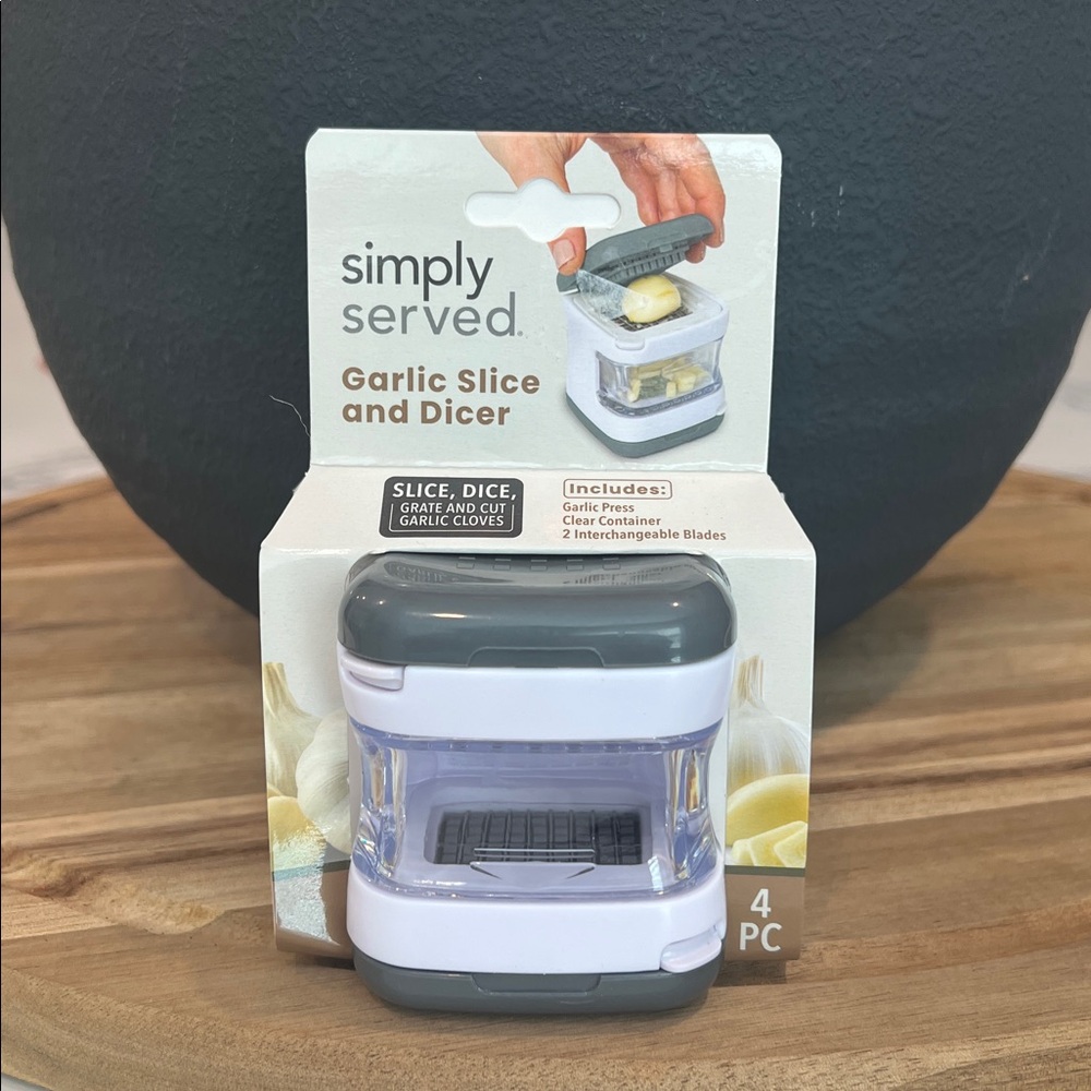 Cute. Garlic 🧄 Slice & Dicer.